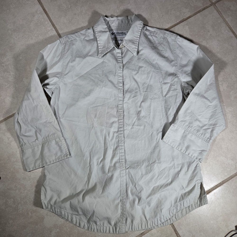 Columbia Light Gray Button-Up Long Sleeve Shirt Small Made In USA
